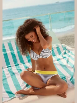 Bas de maillot de bain design rayé avec ceinture contrastée