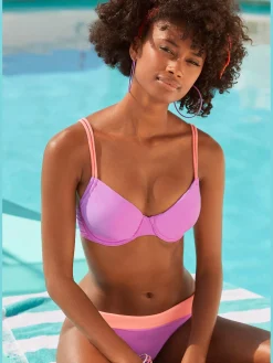 Bas de maillot de bain joli design contrasté