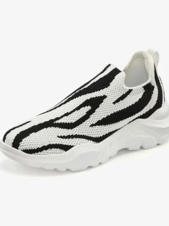 Baskets sneakers qui épousent parfaitement le pied grâce à la matière textile douce