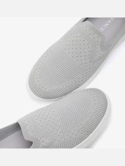 Baskets sneakers très légères et confortables avec talon légèrement rembourré en textile doux