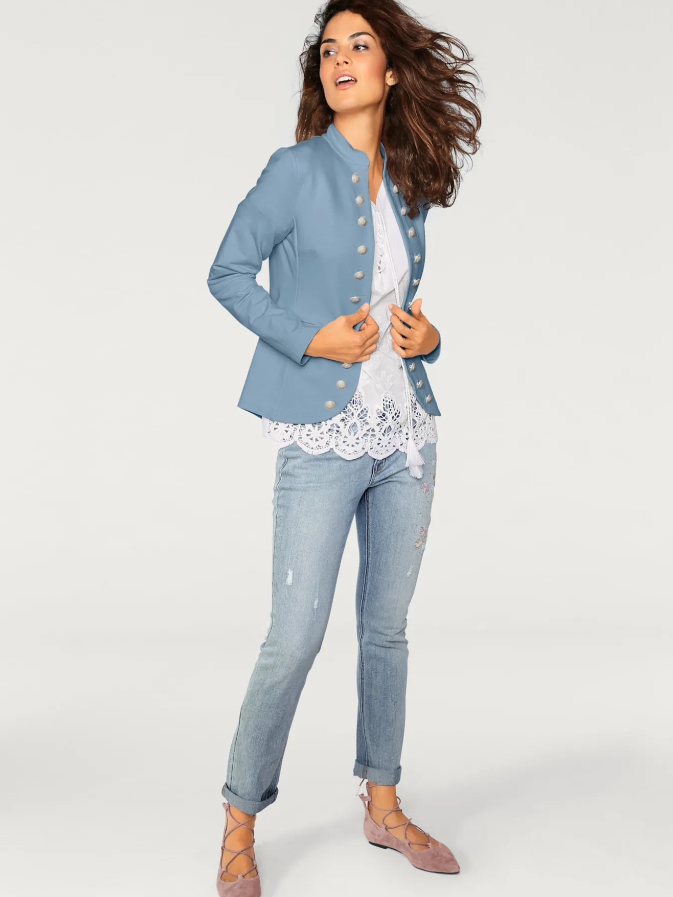 Blazer en jersey look tendance