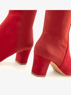 Bottes avec empiècement extensible tendance. hauteur du talon env. 6 cm