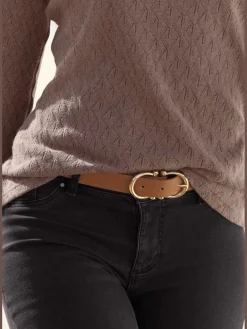 Ceinture hanches ceinture avec boucle métallique décorative et détails couleur or
