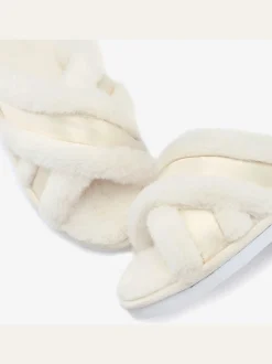 Chaussons bande croisée raffinée