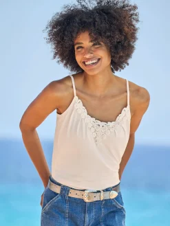 Débardeur en dentelle qualité viscose douce