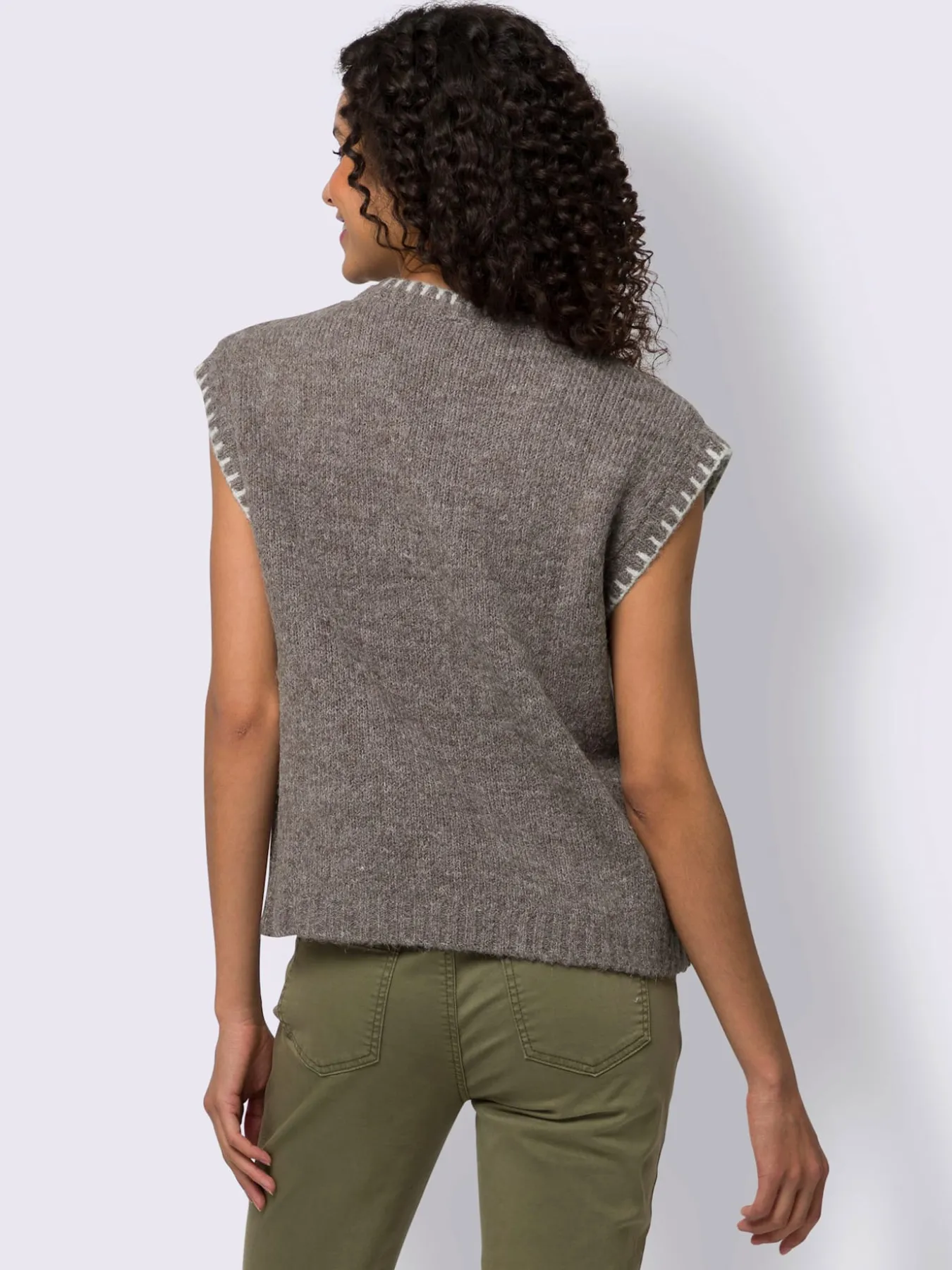 Débardeur en tricot fil moelleux à poils longs