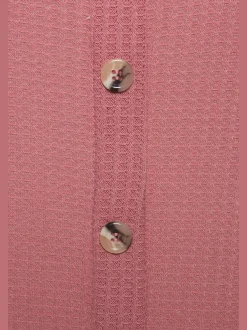 Debardeur patte de boutonnage décorative tendance avec boutons imitation corne