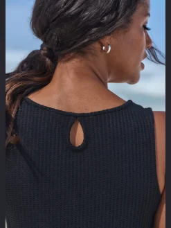 Debardeur petite découpe au dos