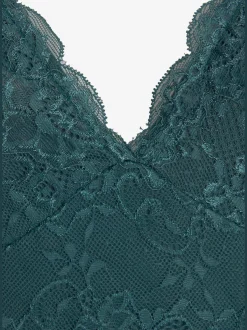 Déshabillé élégant avec dentelle