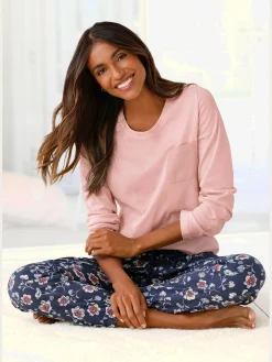 Ensemble de pyjama : pantalon et t-shirt manches longues