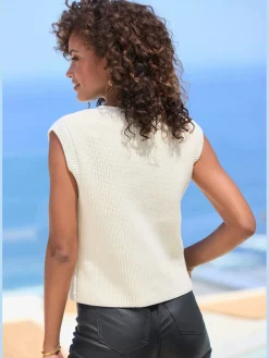 Gilet en tricot boutons fonctionnels dorés