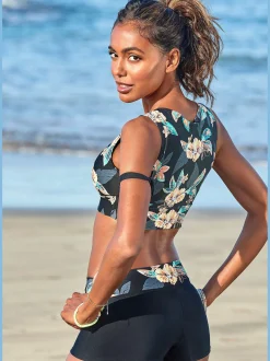 Haut de bikini triangle look haut court