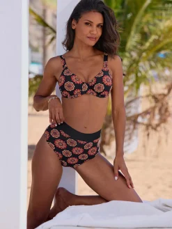 Haut de maillot de bain bon. b, c, d