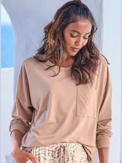 Haut de pyjama t-shirt de nuit confortable, poche plaquée