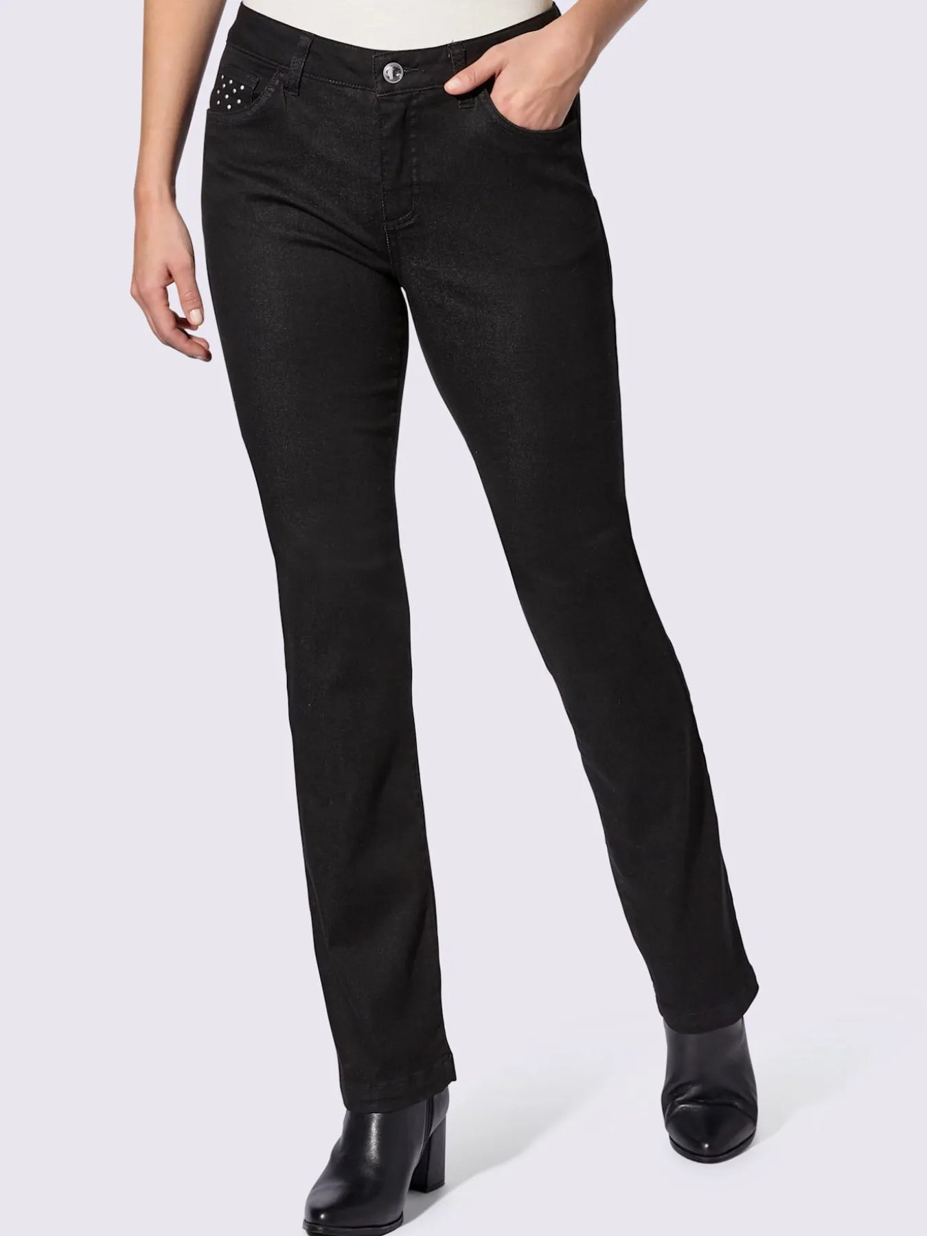 Jean 5 poches bouton fantaisie