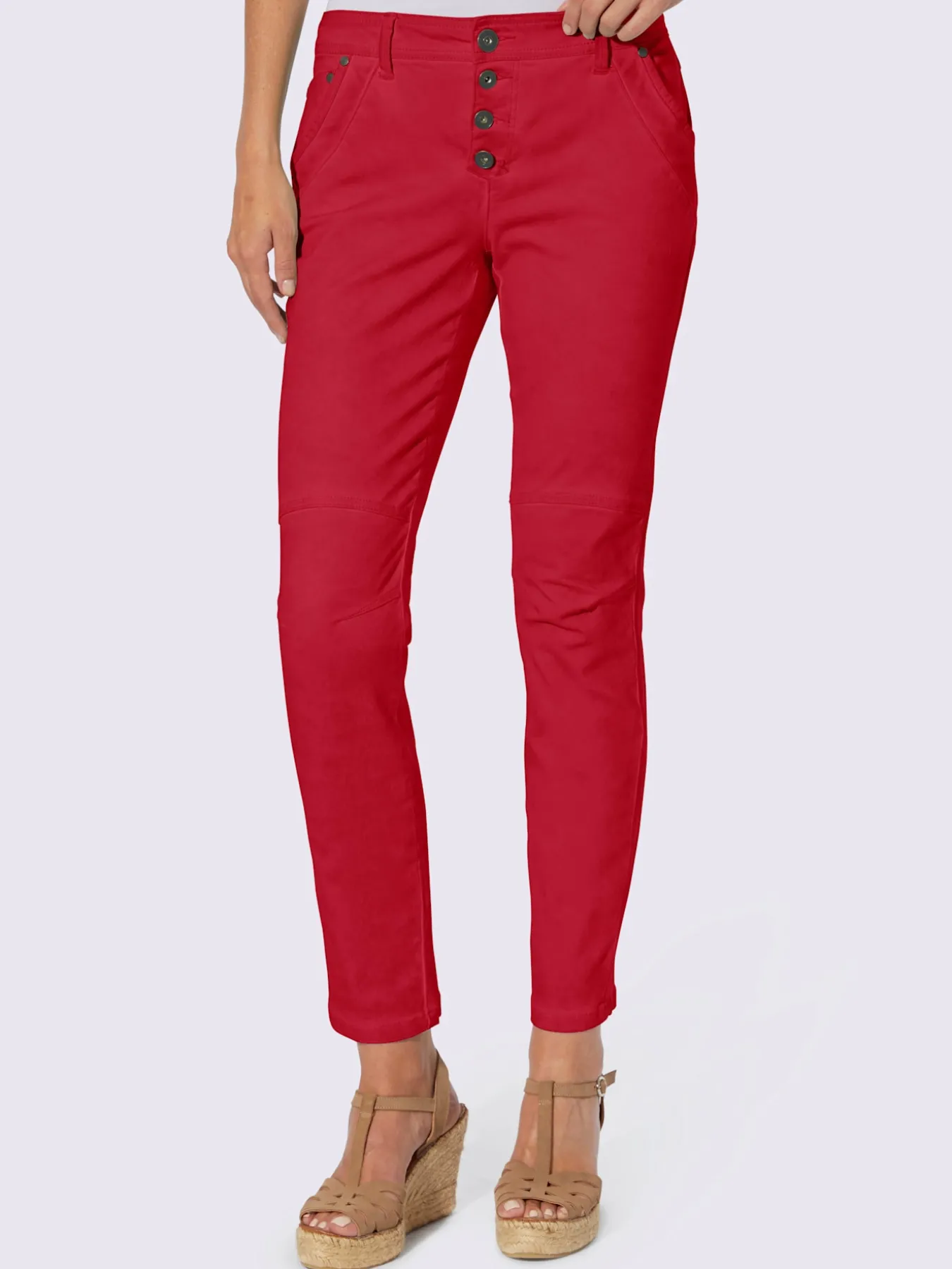 Jean 5 poches délavage spécial pour un coloris tendance