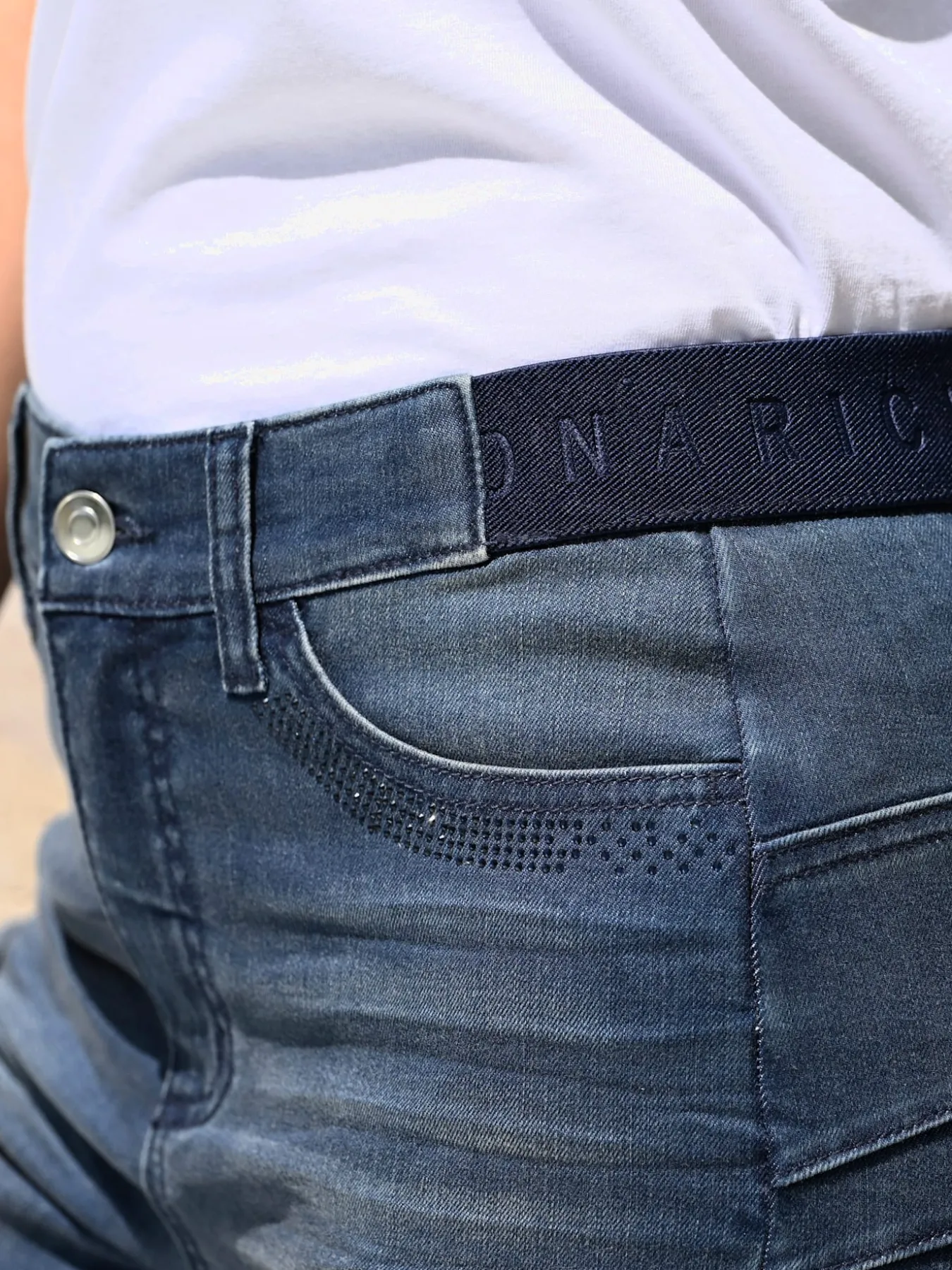Jean 5 poches petites pierres fantaisie