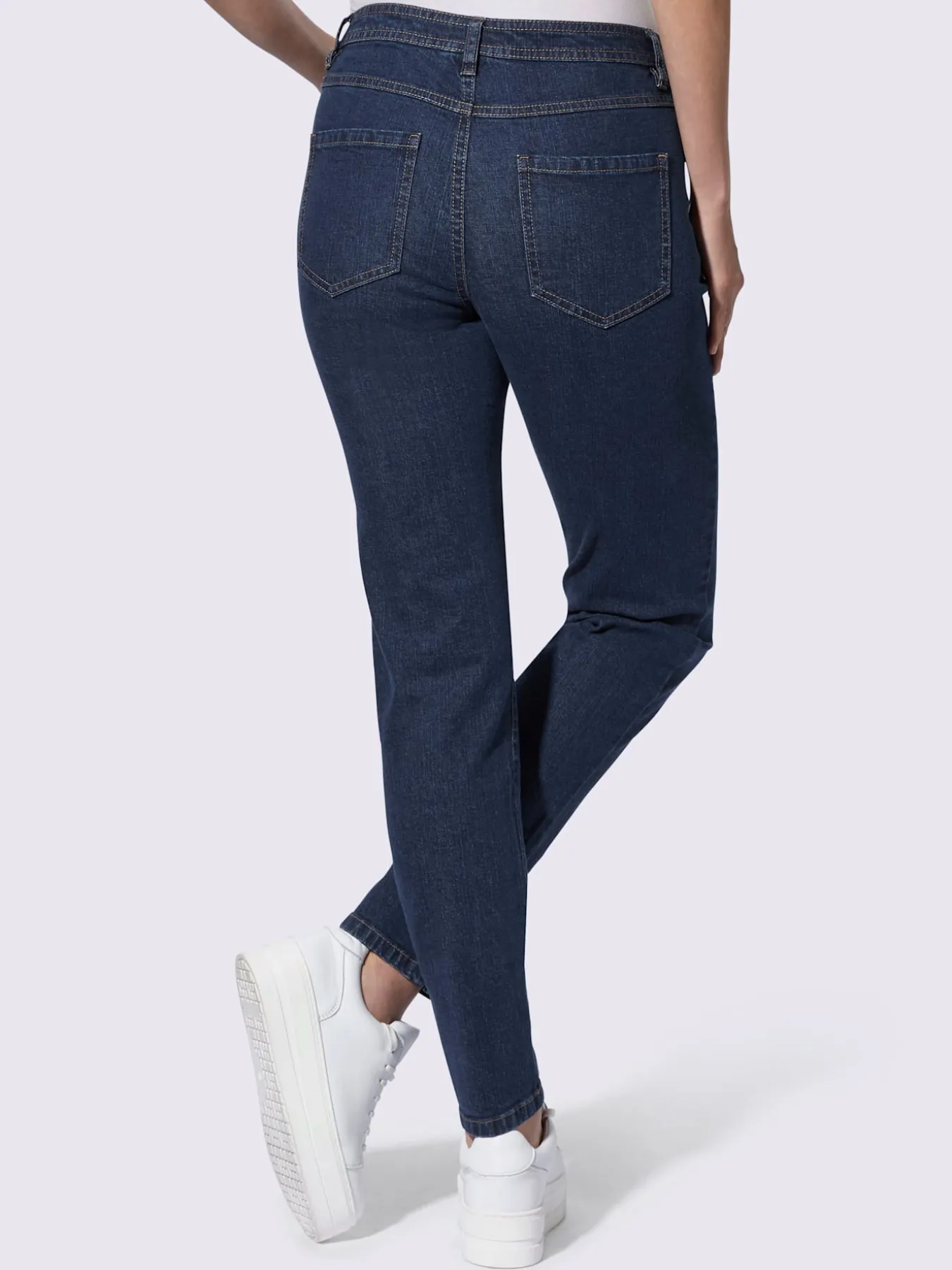 Jean 5 poches qualité coton extensible indéformable