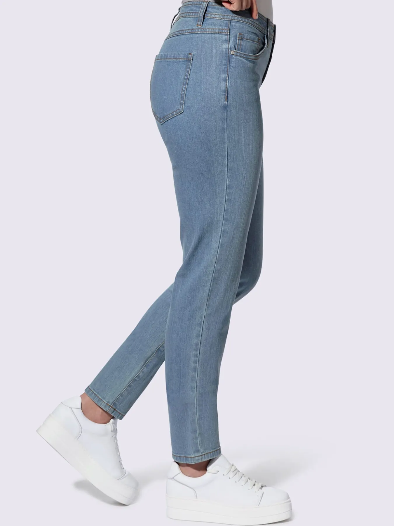 Jean 5 poches qualité coton extensible indéformable