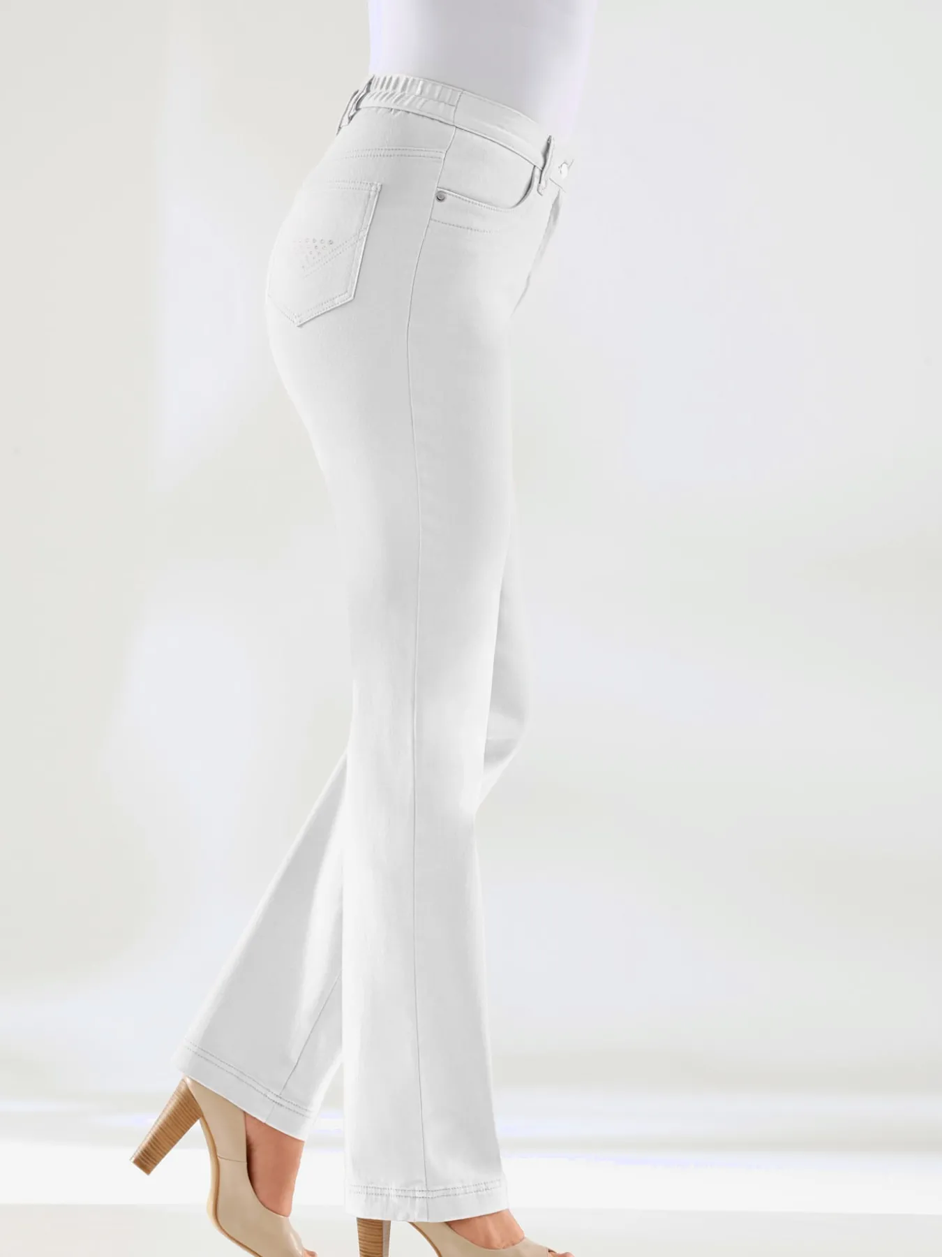 Jean coupe droite avec ceinture élastique au dos