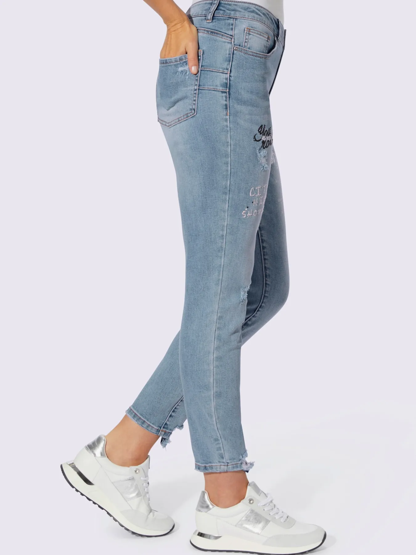 Jean inscription avec petites pierres brillantes fantaisie
