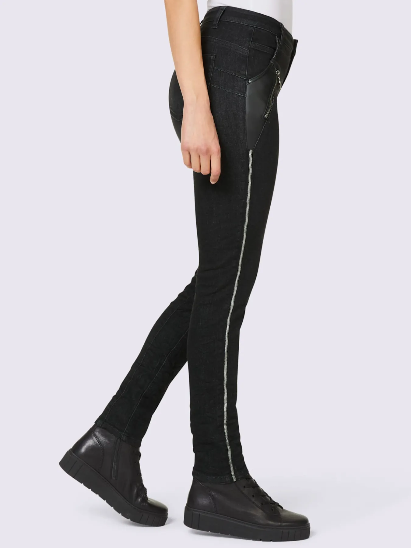 Jean push-up détails en qualité lisse