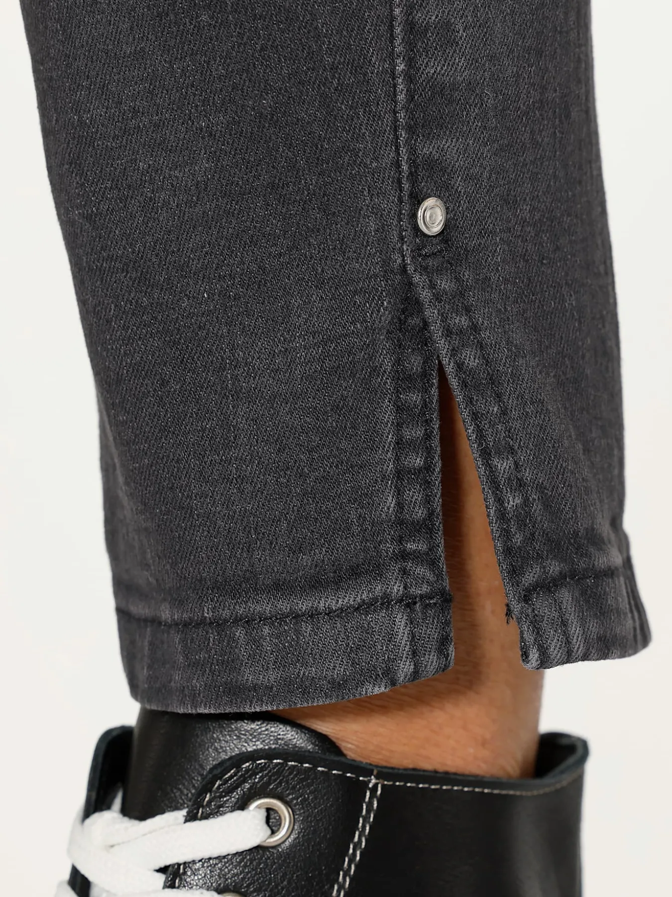 Jean skinny coutures de séparation affinantes