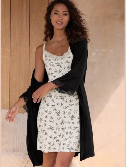 Élégant kimono avec lien à nouer à la taille