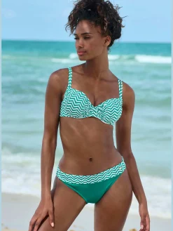 Maillot de bain à armatures imprimé intemporel et tendance