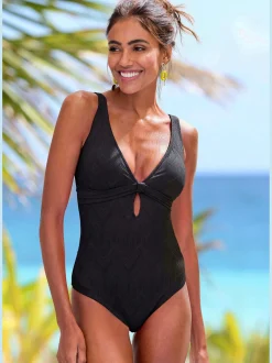 Maillot de bain découpe tendance devant