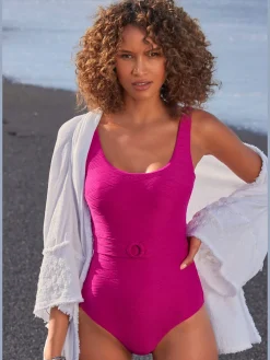 Maillot de bain matière structurée aux couleurs tendances