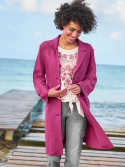 Manteau court bords ouverts modernes