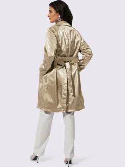 Manteau court matière supérieure facile d'entretien