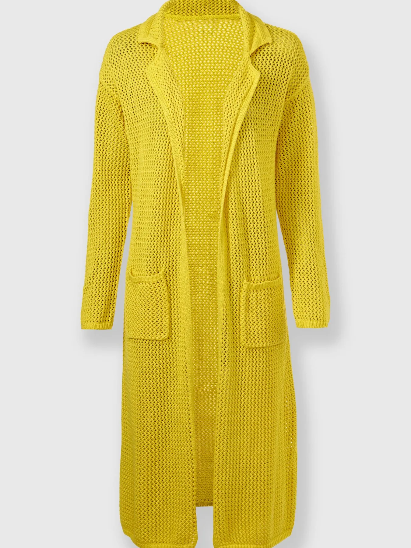 Manteau en tricot joli motif ajouré