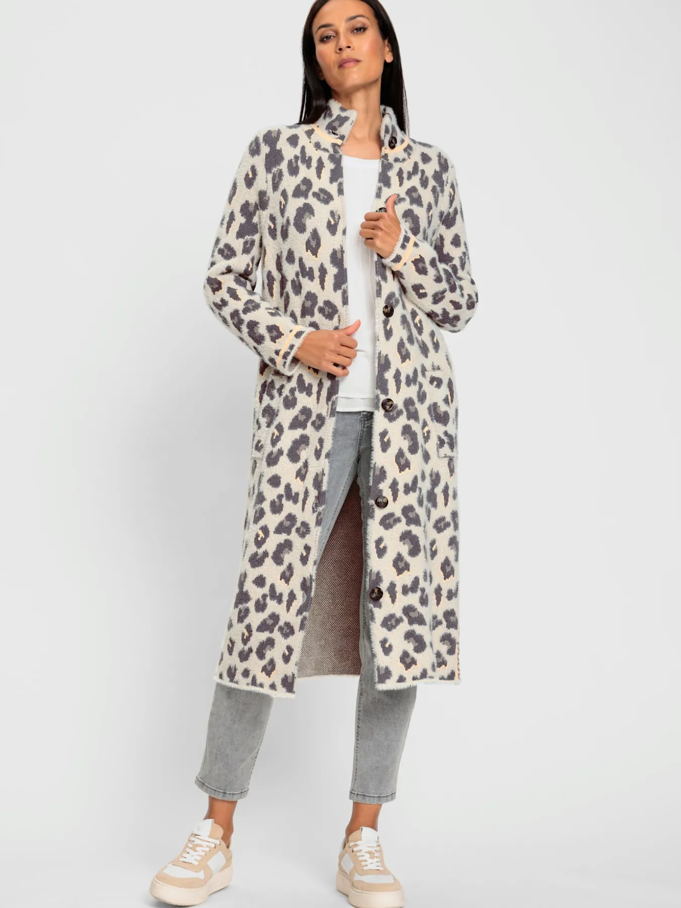 Manteau en tricot joli motif léopard