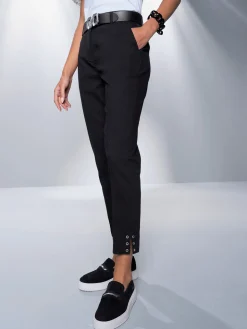 Pantalon 7/8 œillets au bas des jambes