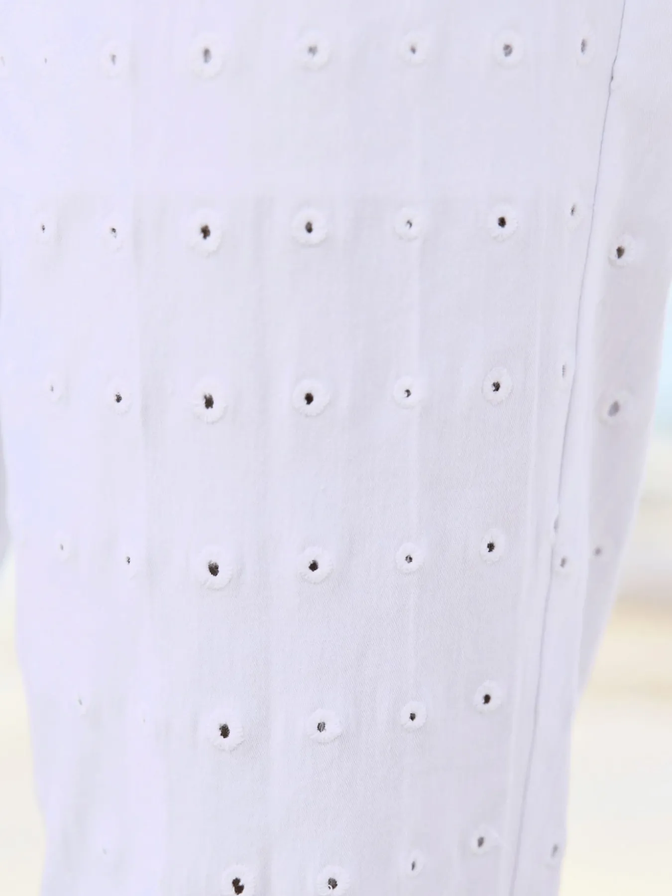 Pantalon 7/8 motif ajouré