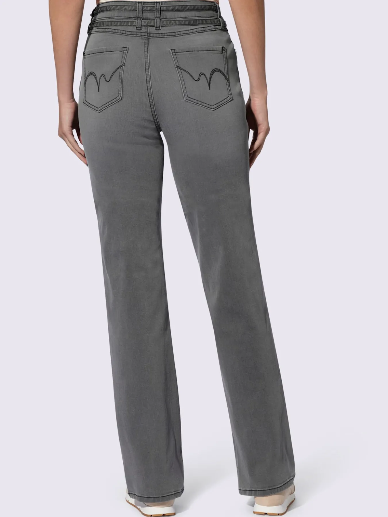 Pantalon 5 poches coupe droite aux jambes