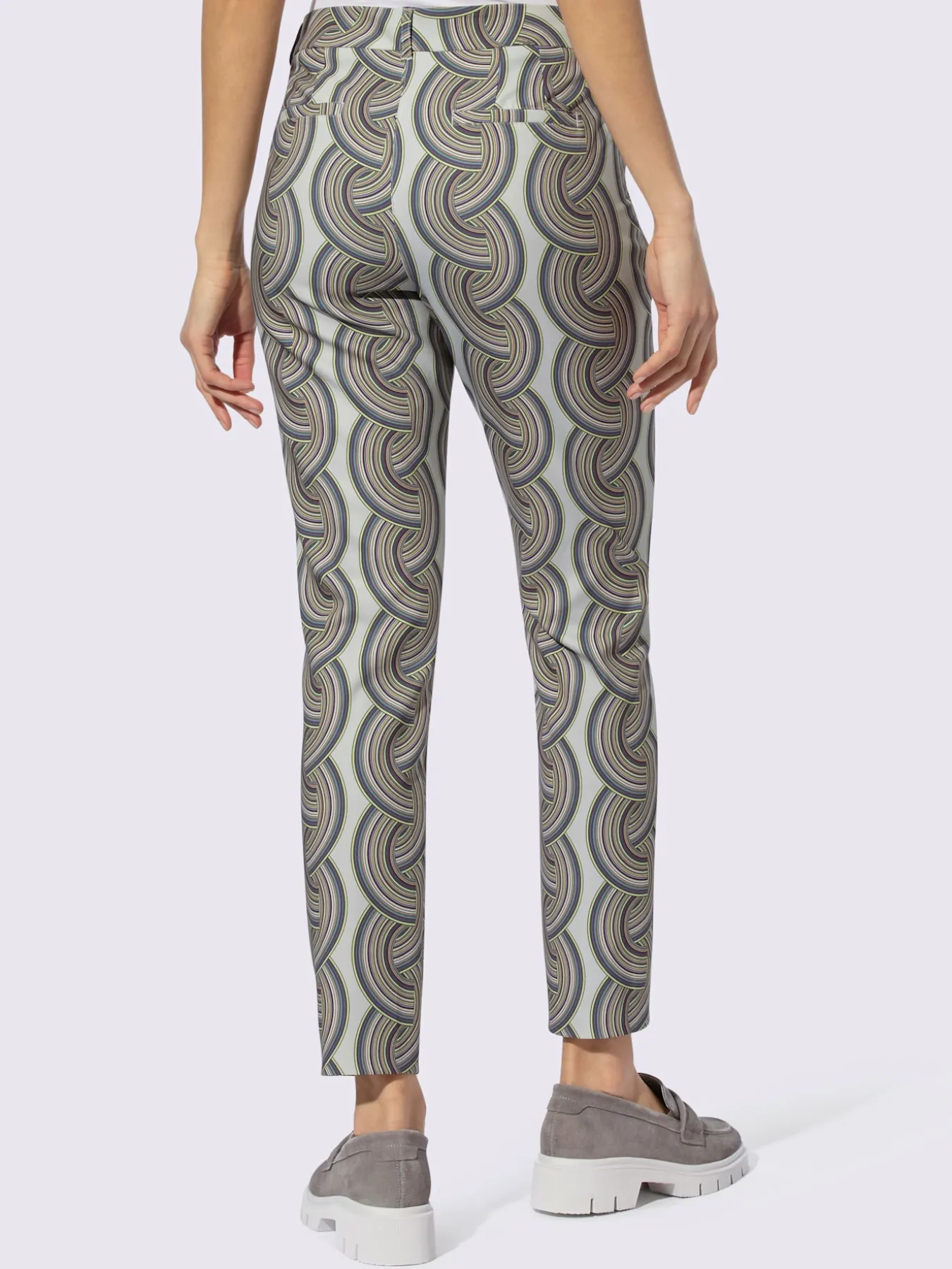 Pantalon 7/8 ravissant tissu imprimé