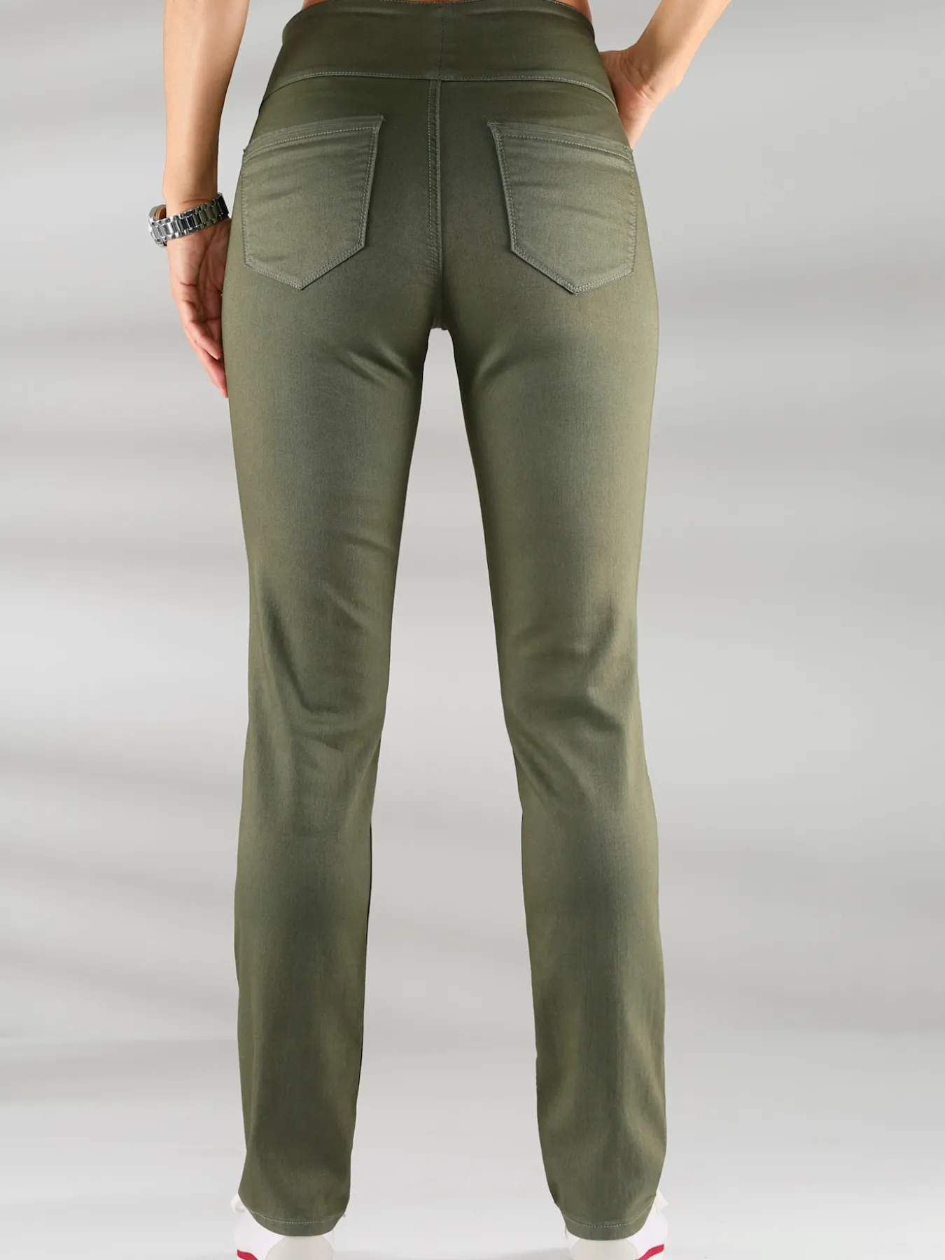 Pantalon avec ceinture large élastique et poches