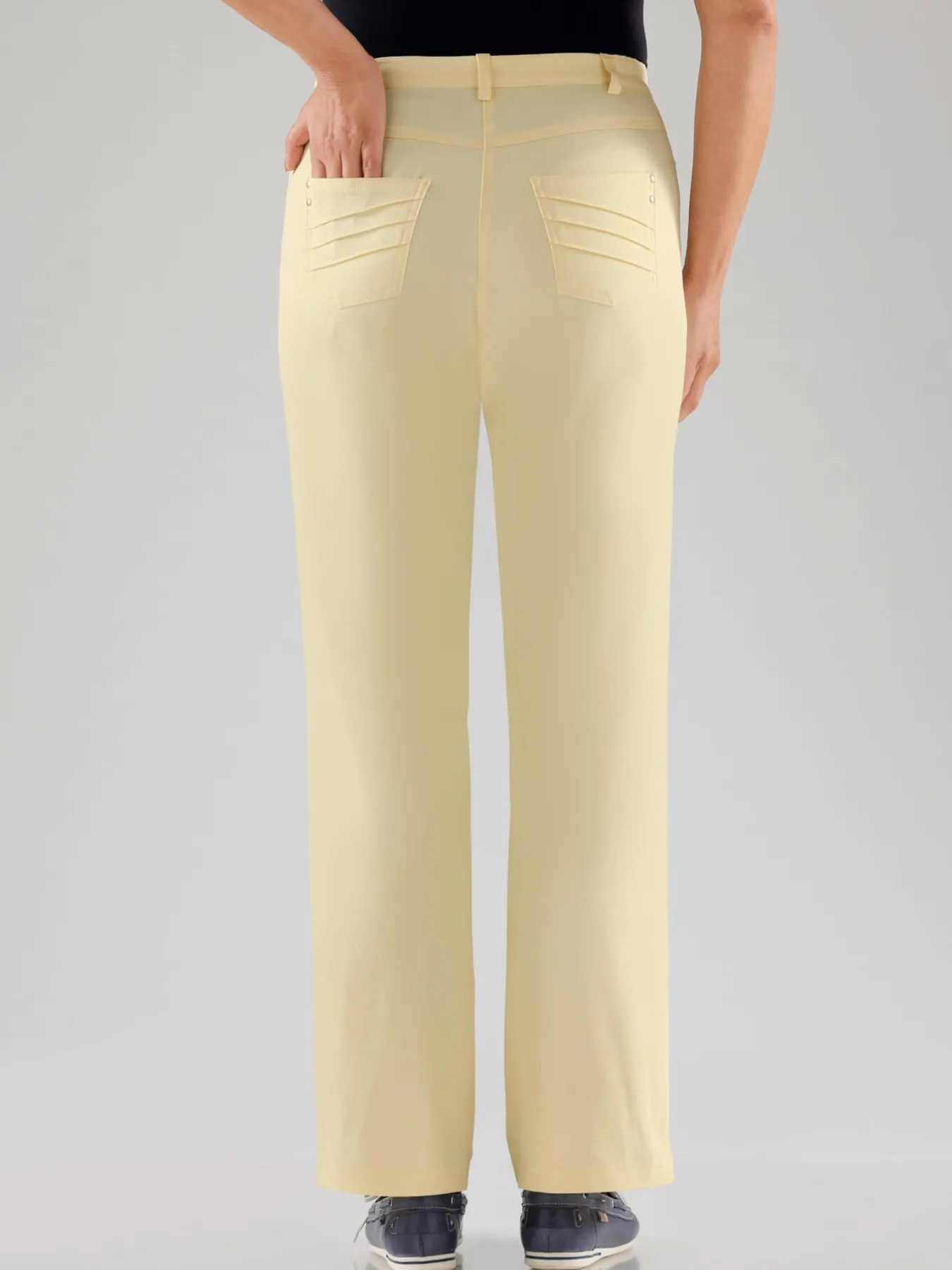 Pantalon coupe droite traitement nano
