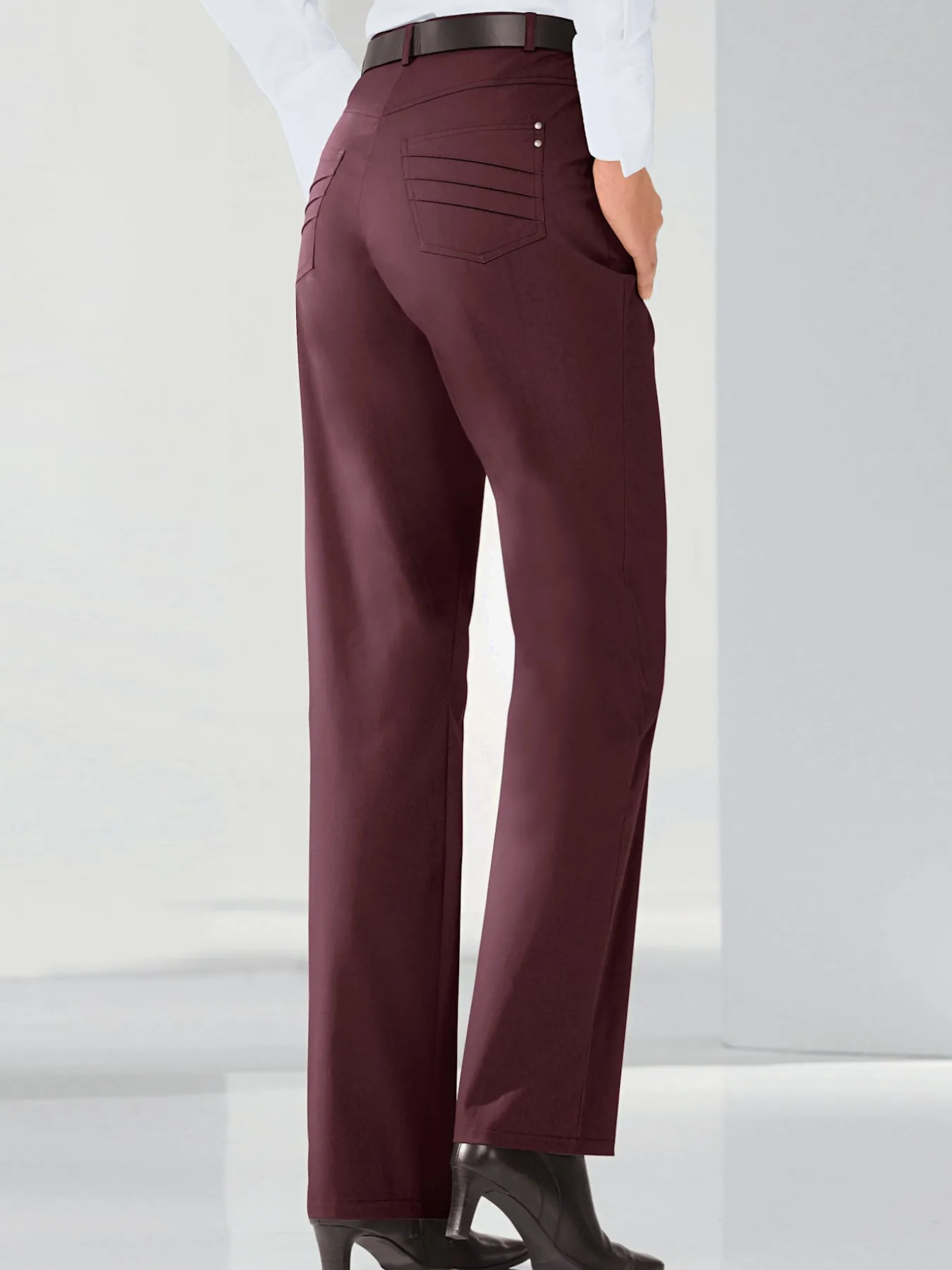 Pantalon coupe droite traitement nano