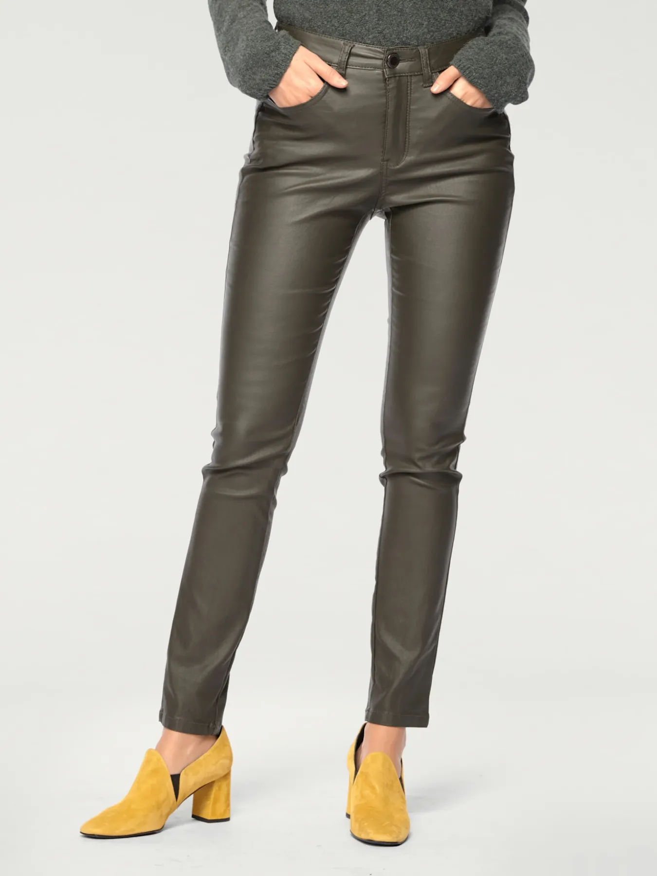 Pantalon effet ventre plat coupe skinny tendance