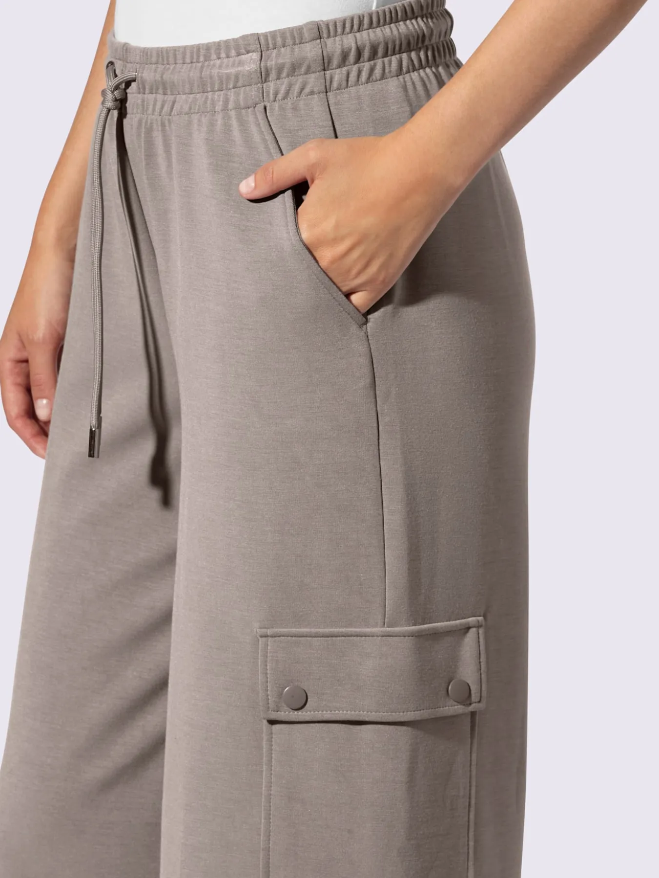 Pantalon en jersey poches cargo plaquées