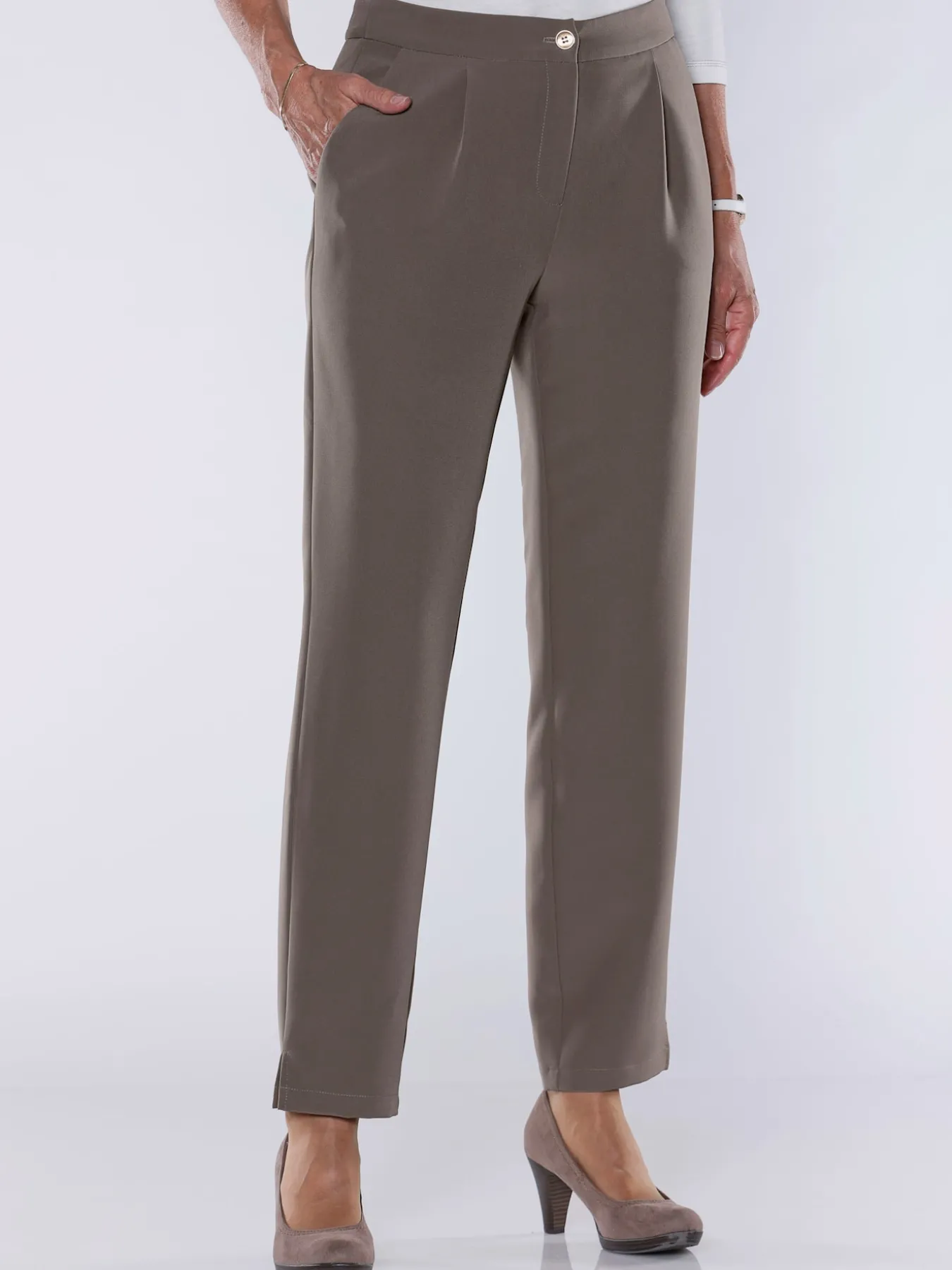 Pantalon extensible qualité peu froissable et facile à entretenir