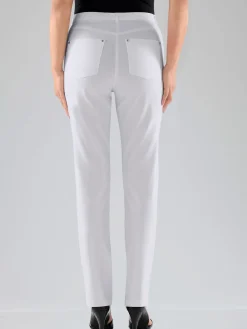 Pantalon féminin à coupe 5 poches classique