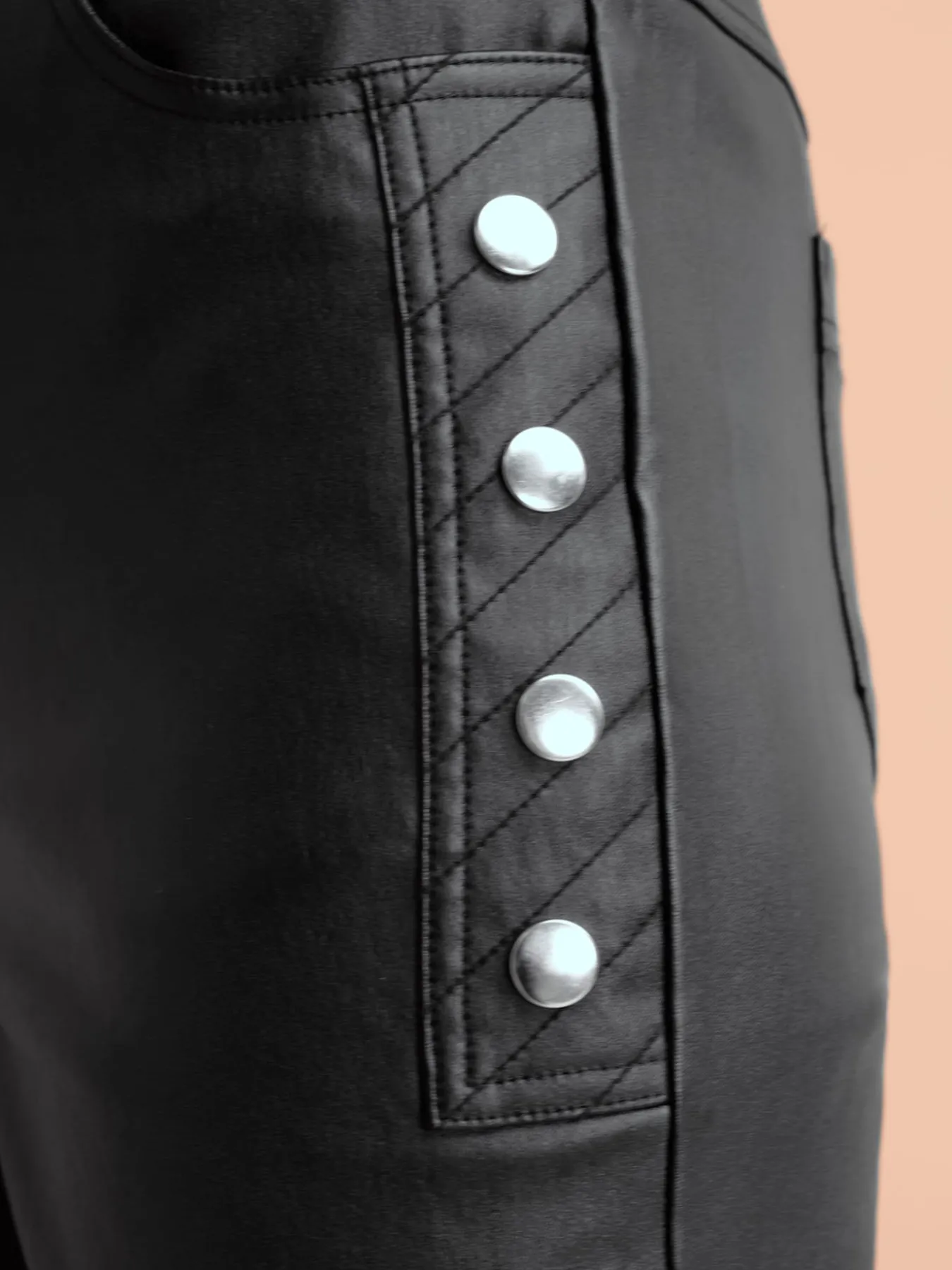 Pantalon jogpant revêtement mat et brillant