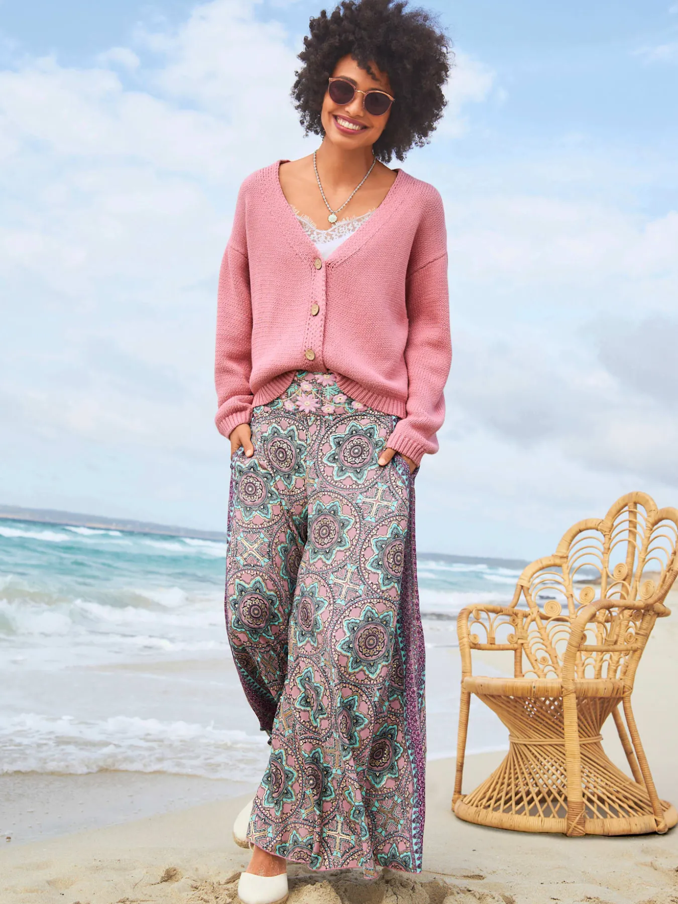 Pantalon jolie broderie à fleurs