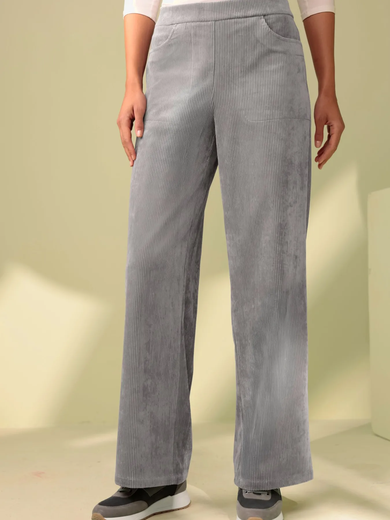 Pantalon velours ceinture élastique pour plus de confort