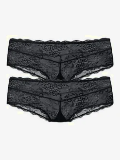Panty féminin à l'aspect légèrement transparent